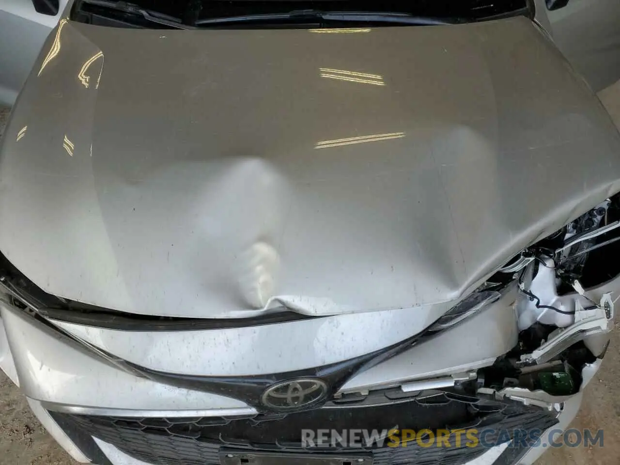 11 Photograph of a damaged car JTNK4RBE0K3020112 TOYOTA COROLLA 2019