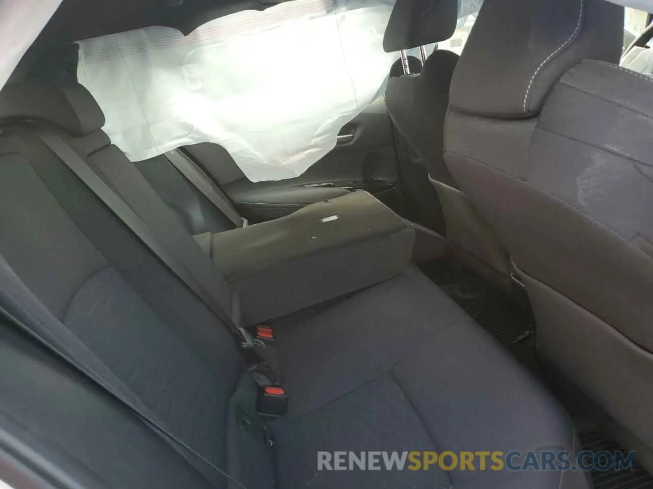10 Photograph of a damaged car JTNK4RBE2K3053158 TOYOTA COROLLA 2019