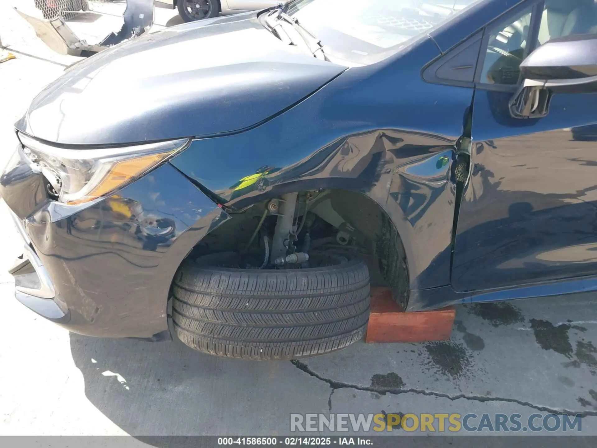 18 Photograph of a damaged car JTNK4RBE4K3004379 TOYOTA COROLLA 2019