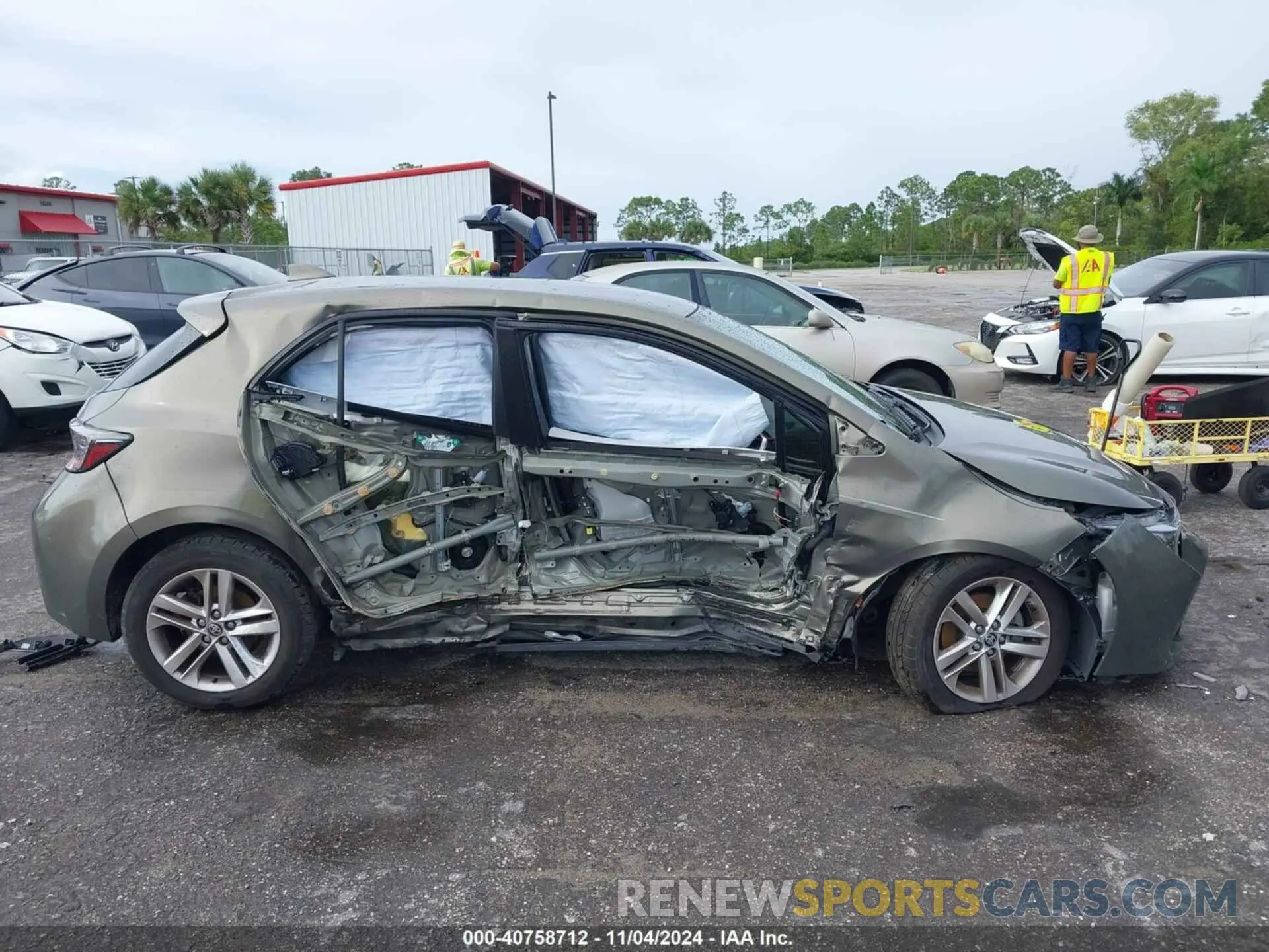 12 Фотография поврежденного автомобиля JTNK4RBE4K3044915 TOYOTA COROLLA 2019