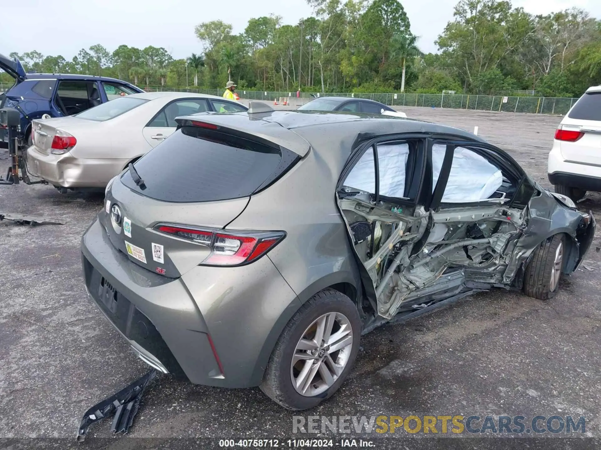 4 Фотография поврежденного автомобиля JTNK4RBE4K3044915 TOYOTA COROLLA 2019