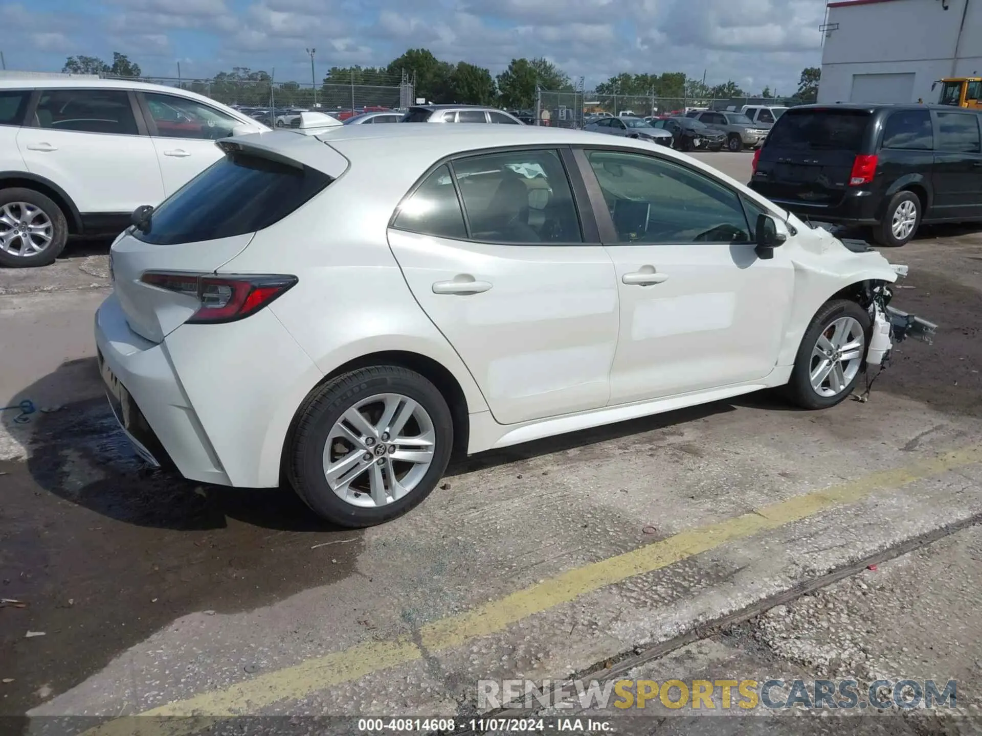 4 Photograph of a damaged car JTNK4RBE4K3065778 TOYOTA COROLLA 2019