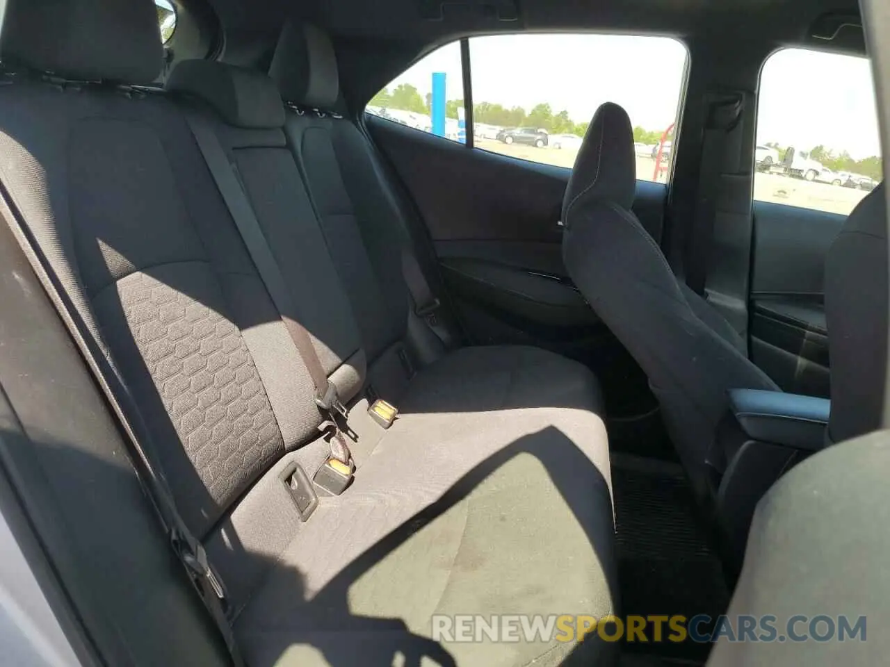 10 Photograph of a damaged car JTNK4RBE4K3069832 TOYOTA COROLLA 2019
