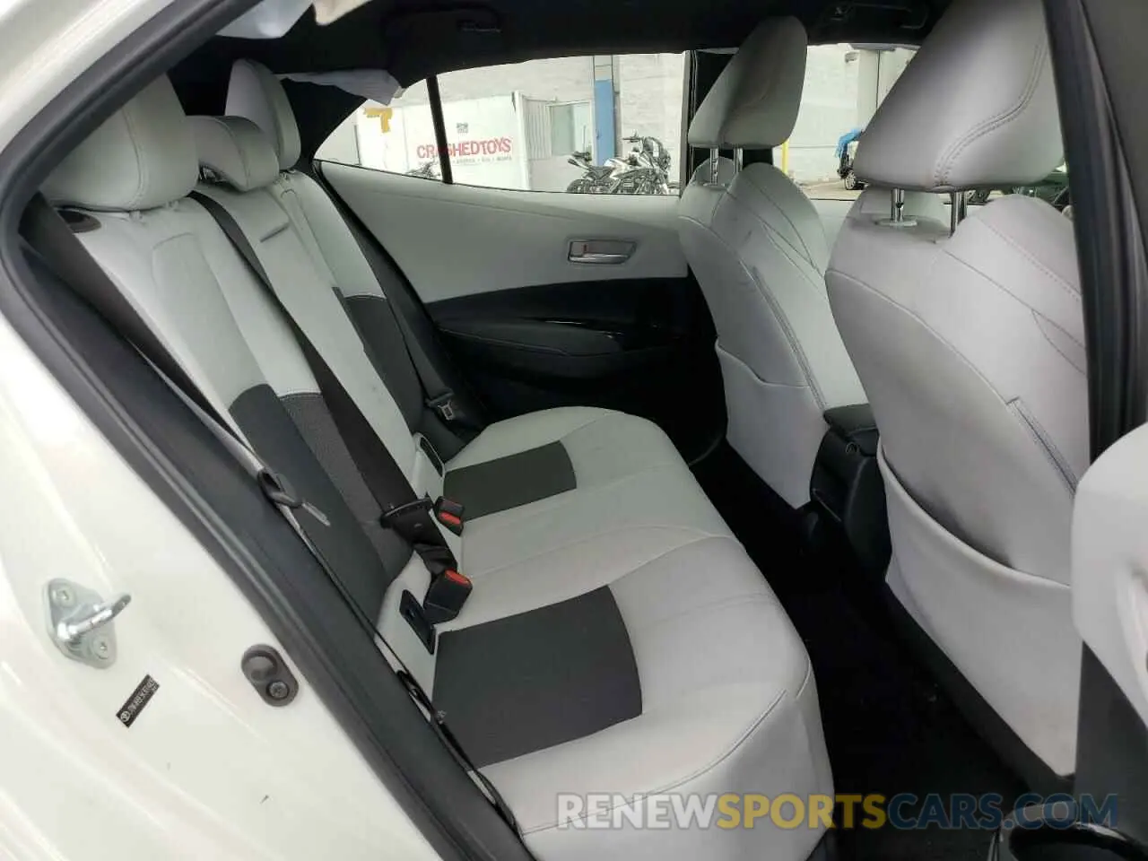 10 Photograph of a damaged car JTNK4RBE5K3014435 TOYOTA COROLLA 2019