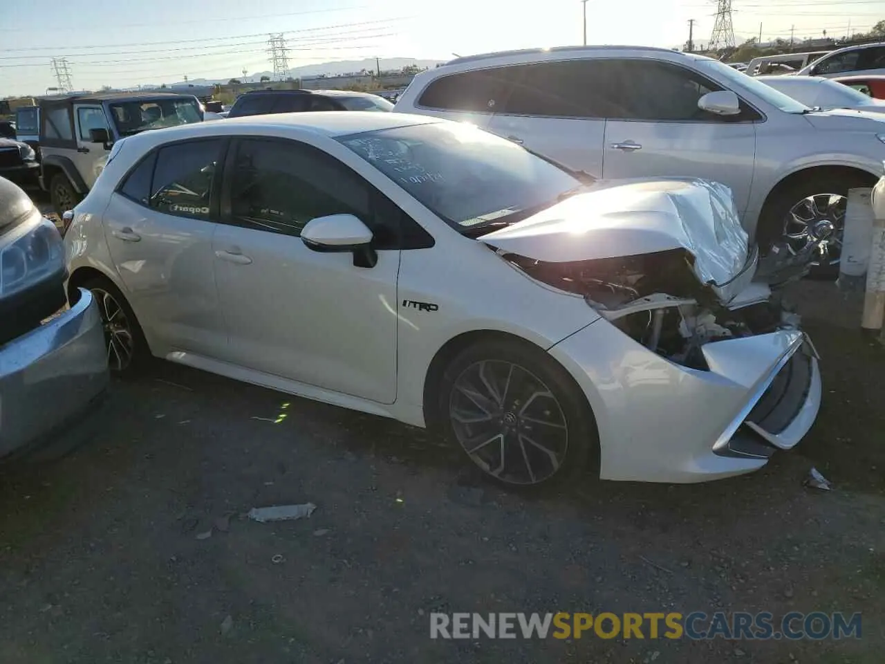 4 Photograph of a damaged car JTNK4RBE5K3044437 TOYOTA COROLLA 2019