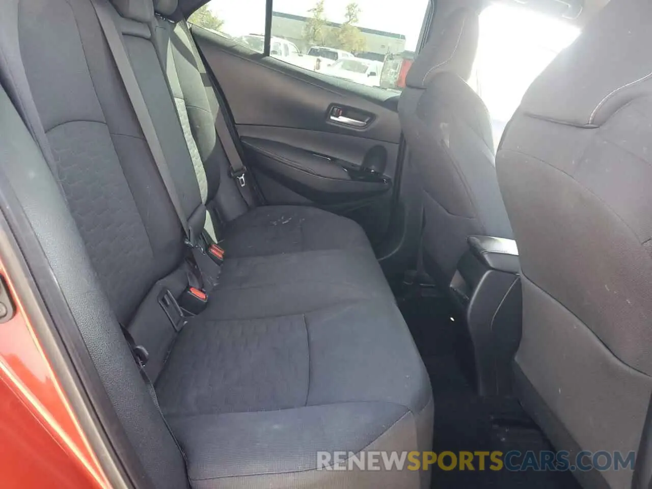 10 Фотография поврежденного автомобиля JTNK4RBE5K3056099 TOYOTA COROLLA 2019
