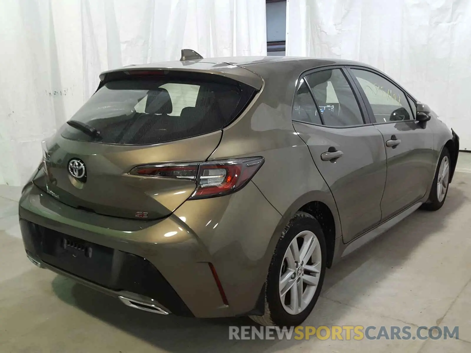 4 Photograph of a damaged car JTNK4RBE6K3053616 TOYOTA COROLLA 2019