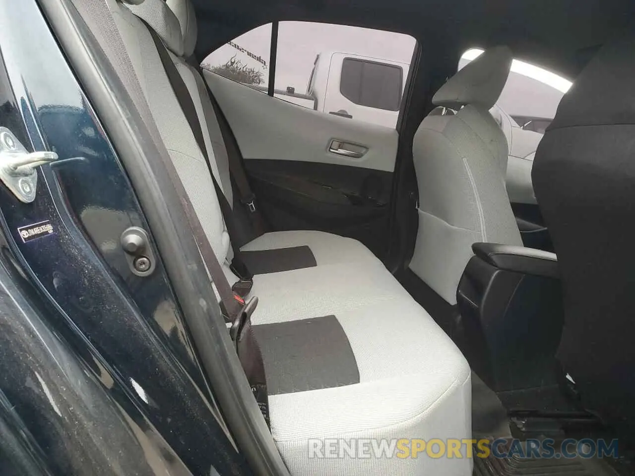10 Photograph of a damaged car JTNK4RBE6K3056886 TOYOTA COROLLA 2019