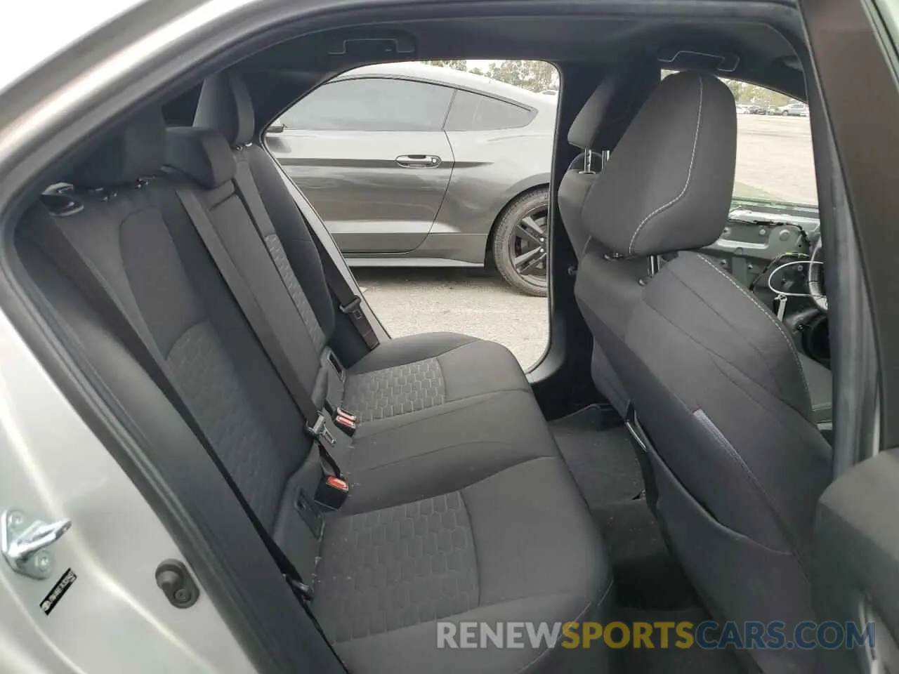 10 Photograph of a damaged car JTNK4RBE7K3029437 TOYOTA COROLLA 2019
