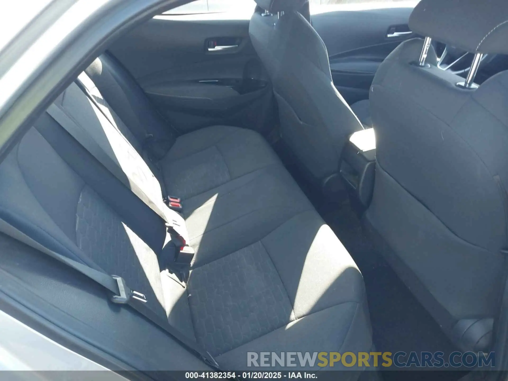 8 Photograph of a damaged car JTNK4RBE8K3059725 TOYOTA COROLLA 2019