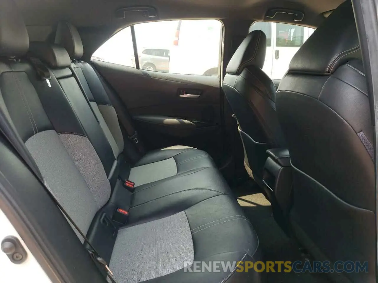 10 Photograph of a damaged car JTNK4RBE9K3024675 TOYOTA COROLLA 2019