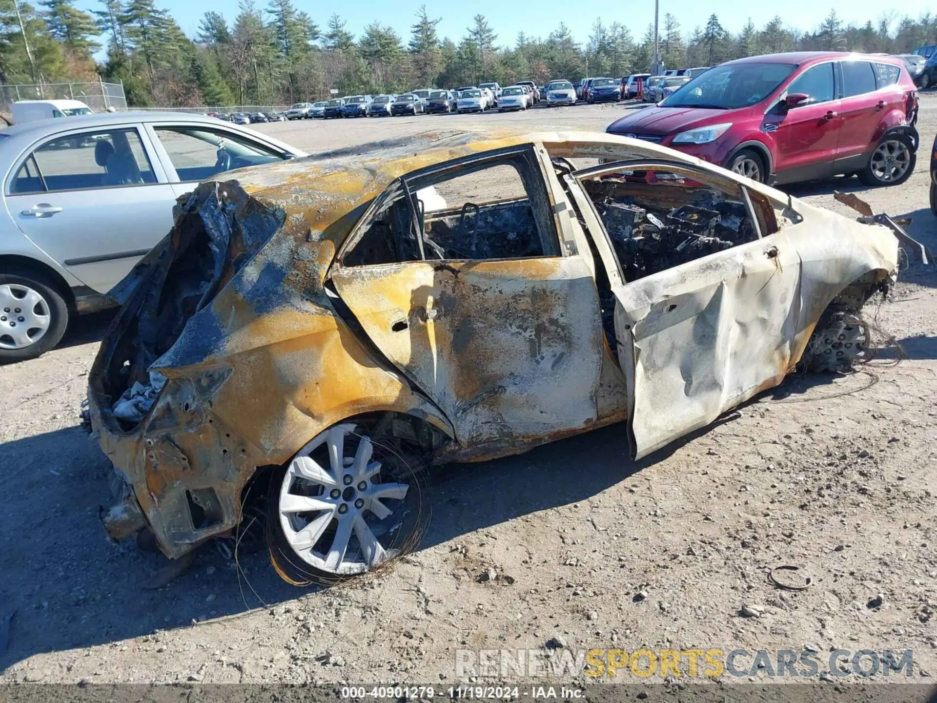 4 Photograph of a damaged car JTNK4RBEXK3045891 TOYOTA COROLLA 2019