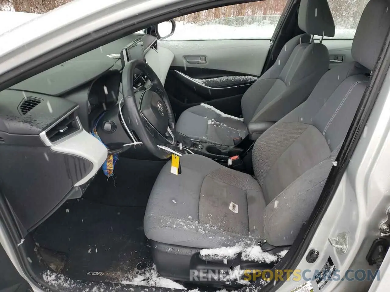 7 Photograph of a damaged car 5YFB4RBE1LP021928 TOYOTA COROLLA 2020