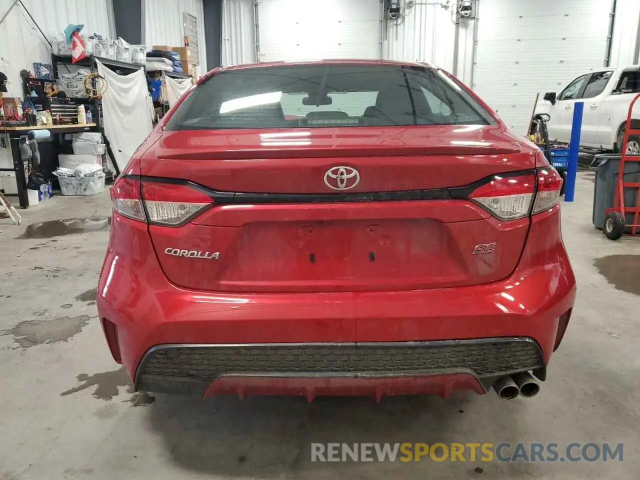 6 Photograph of a damaged car 5YFB4RBE9LP024558 TOYOTA COROLLA 2020