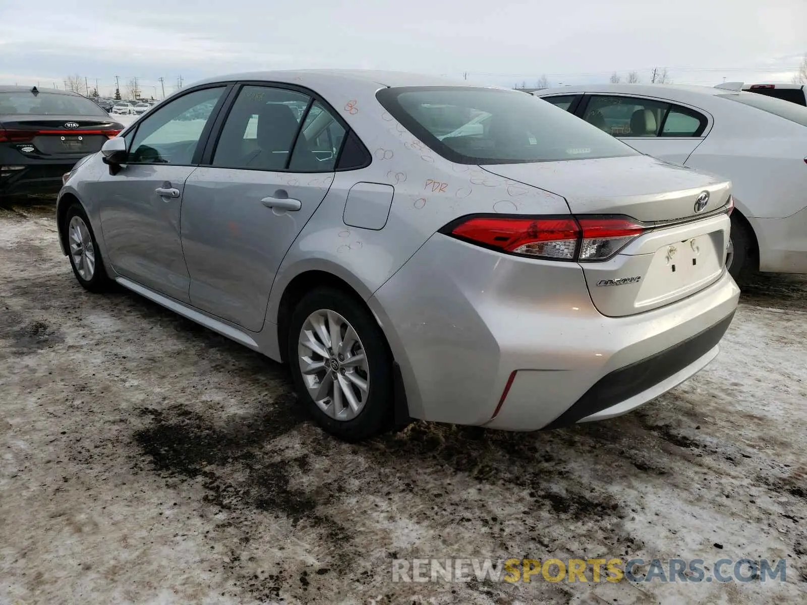 3 Photograph of a damaged car 5YFBPRBE5LP029389 TOYOTA COROLLA 2020