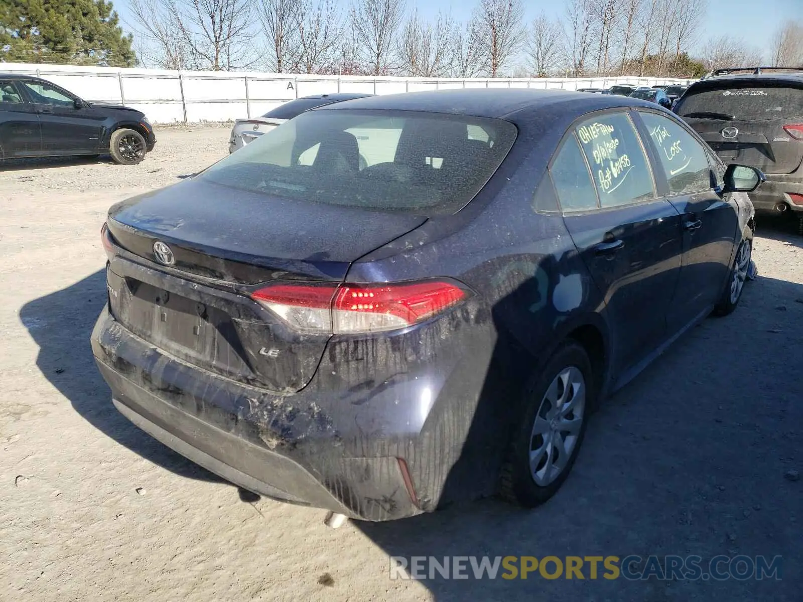 4 Photograph of a damaged car 5YFBPRBE5LP030994 TOYOTA COROLLA 2020