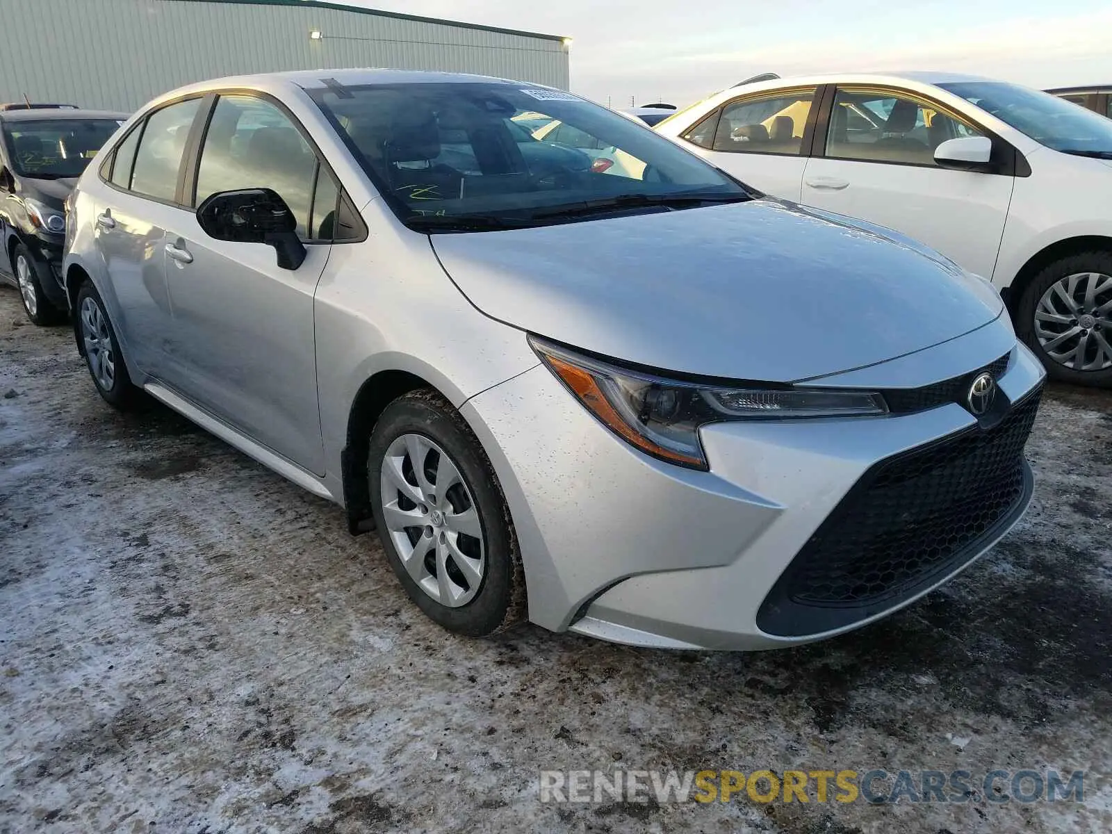 1 Photograph of a damaged car 5YFBPRBE6LP010530 TOYOTA COROLLA 2020