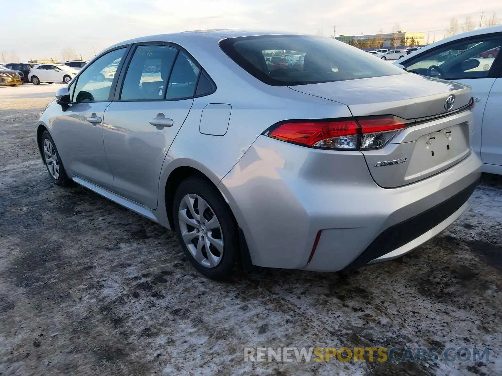 3 Photograph of a damaged car 5YFBPRBE6LP010530 TOYOTA COROLLA 2020