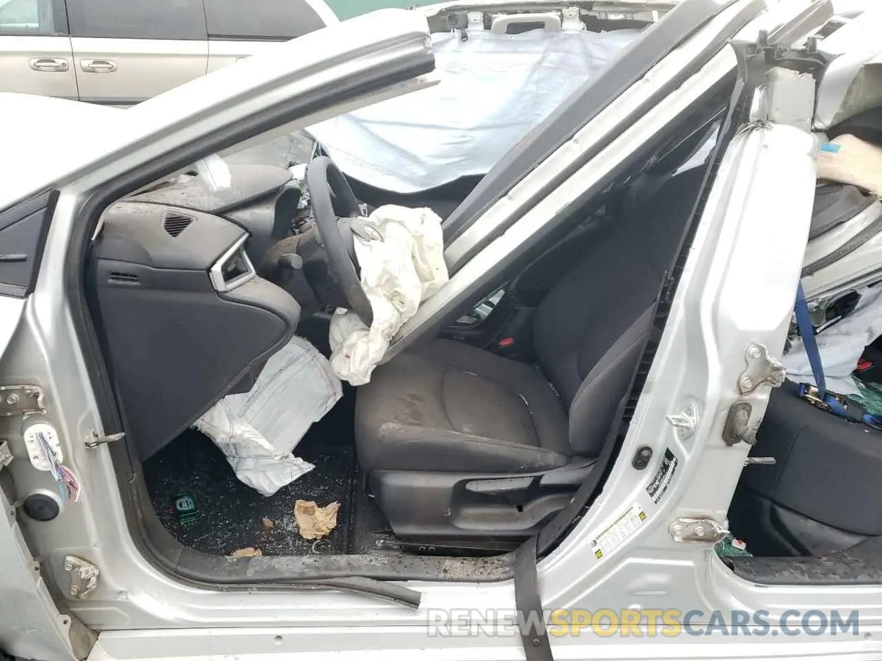 7 Photograph of a damaged car 5YFBPRBE8LP116249 TOYOTA COROLLA 2020