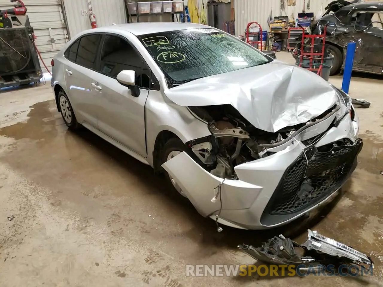 1 Photograph of a damaged car 5YFDPRAE0LP008699 TOYOTA COROLLA 2020