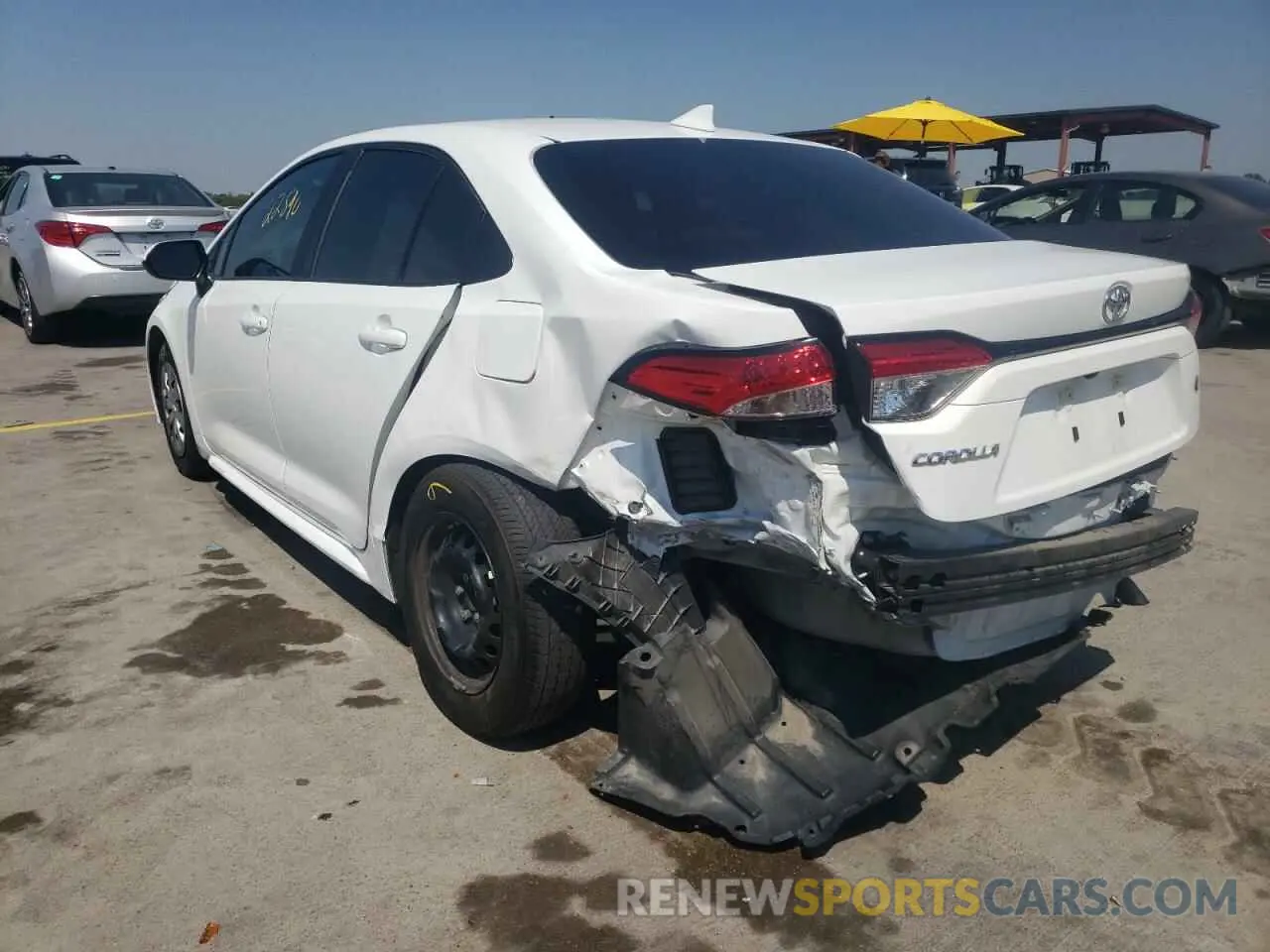 3 Photograph of a damaged car 5YFDPRAE2LP102258 TOYOTA COROLLA 2020