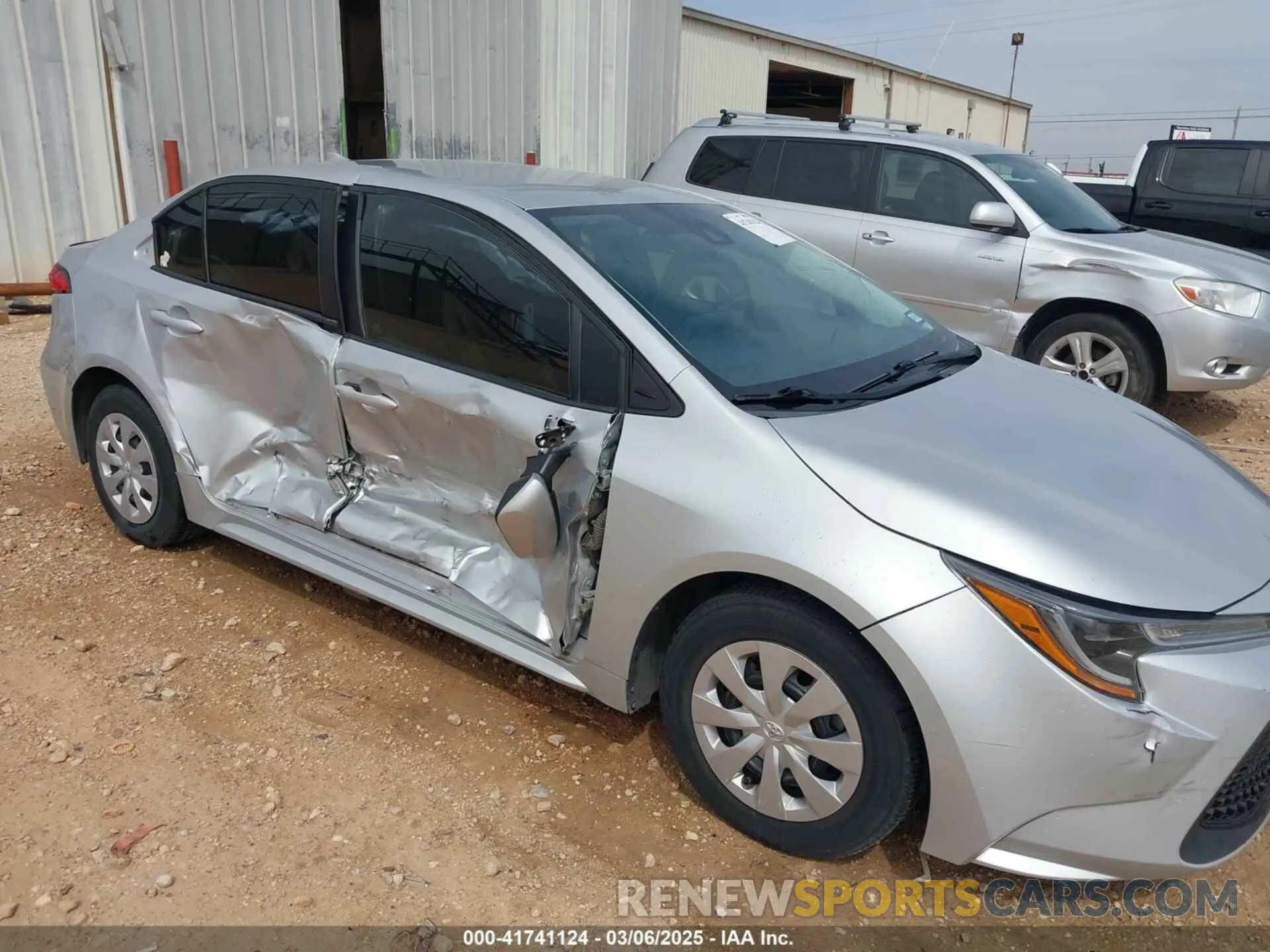 6 Photograph of a damaged car 5YFDPRAE3LP004632 TOYOTA COROLLA 2020