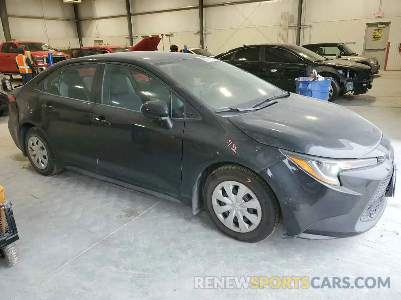 4 Photograph of a damaged car 5YFDPRAE3LP059498 TOYOTA COROLLA 2020