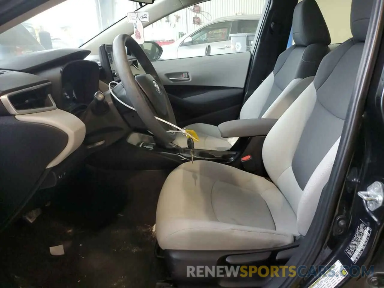 7 Photograph of a damaged car 5YFDPRAE3LP059498 TOYOTA COROLLA 2020