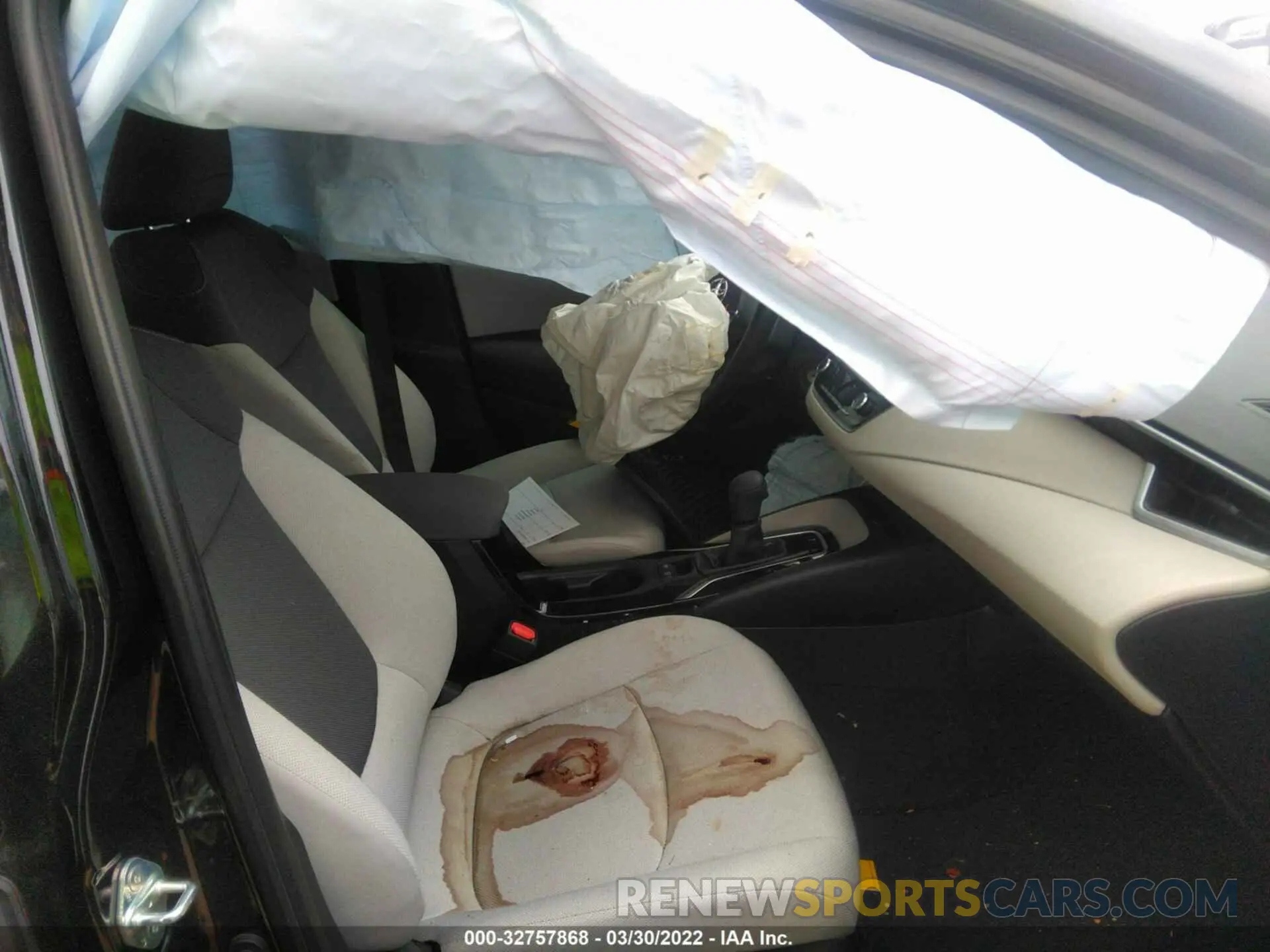 5 Photograph of a damaged car 5YFDPRAE4LP038241 TOYOTA COROLLA 2020