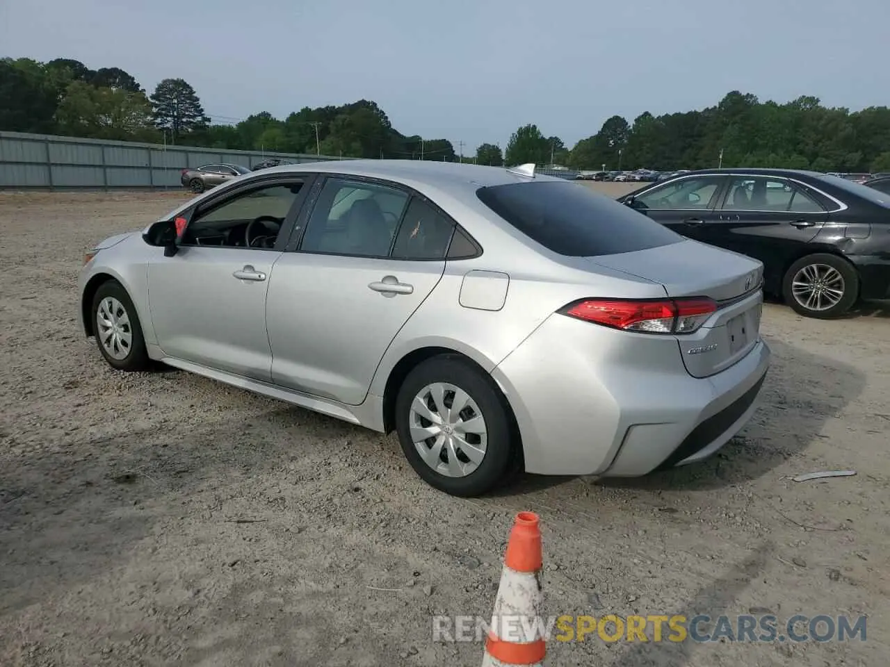 2 Photograph of a damaged car 5YFDPRAE4LP137660 TOYOTA COROLLA 2020