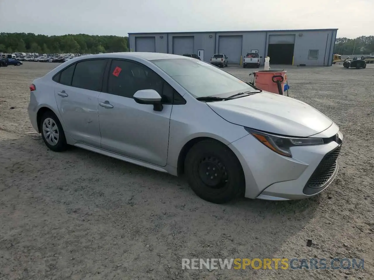 4 Photograph of a damaged car 5YFDPRAE4LP137660 TOYOTA COROLLA 2020