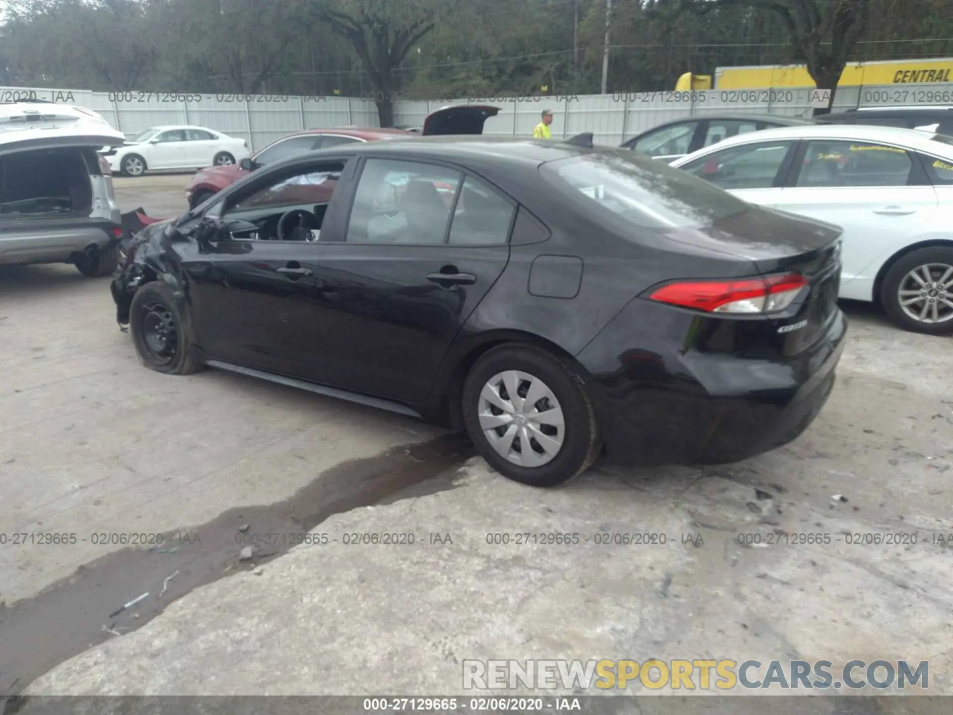 3 Photograph of a damaged car 5YFDPRAE5LP008763 TOYOTA COROLLA 2020
