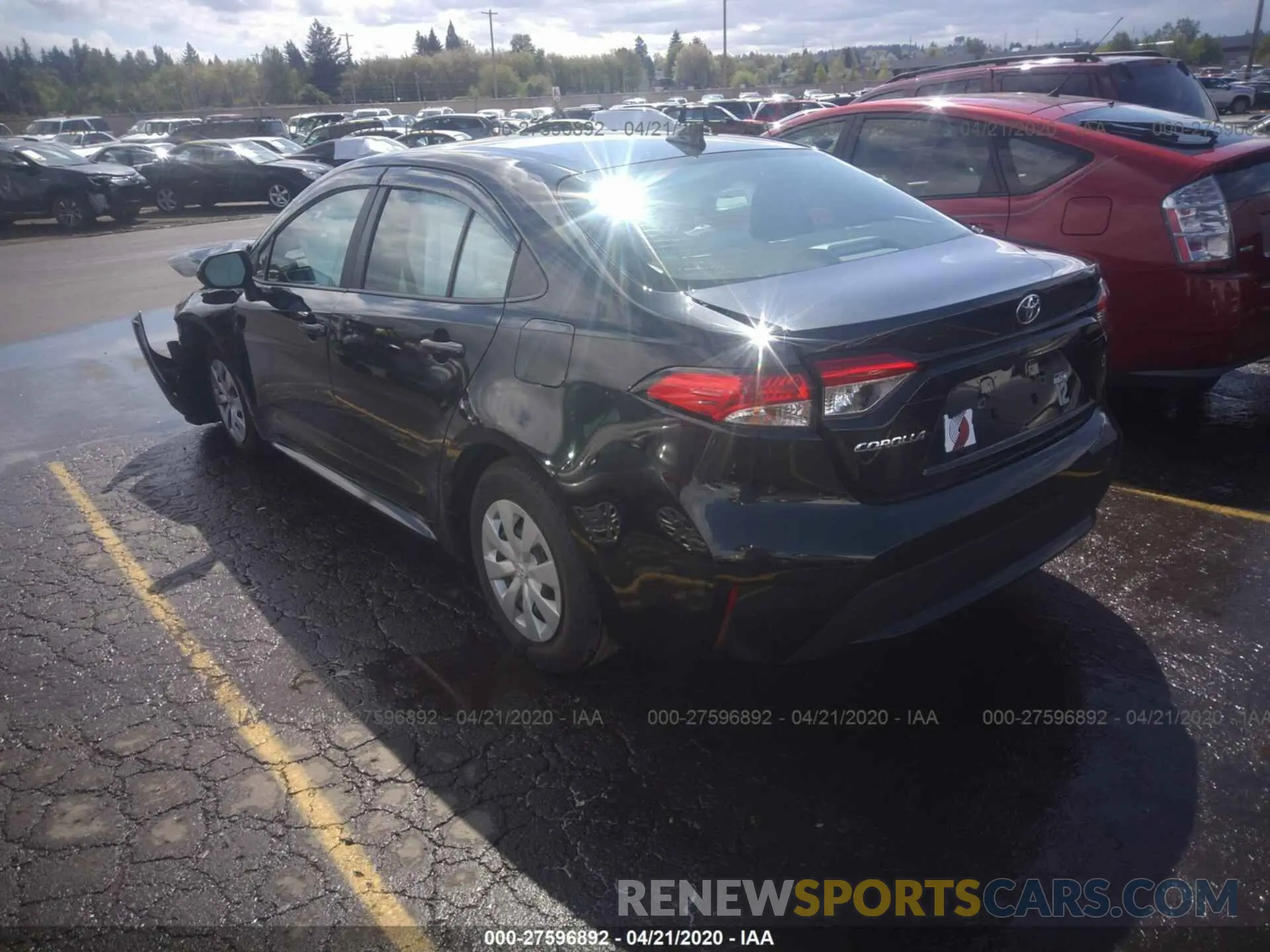 3 Photograph of a damaged car 5YFDPRAE5LP073113 TOYOTA COROLLA 2020