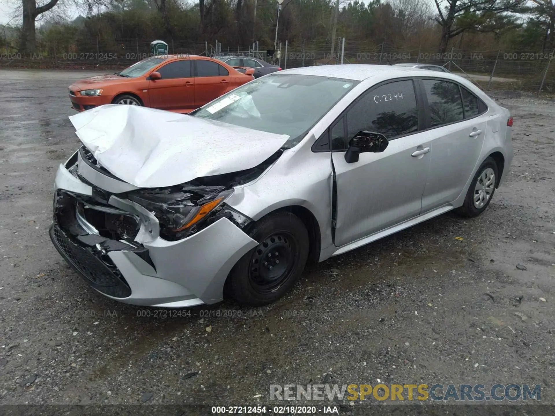 2 Photograph of a damaged car 5YFDPRAE6LP010778 TOYOTA COROLLA 2020