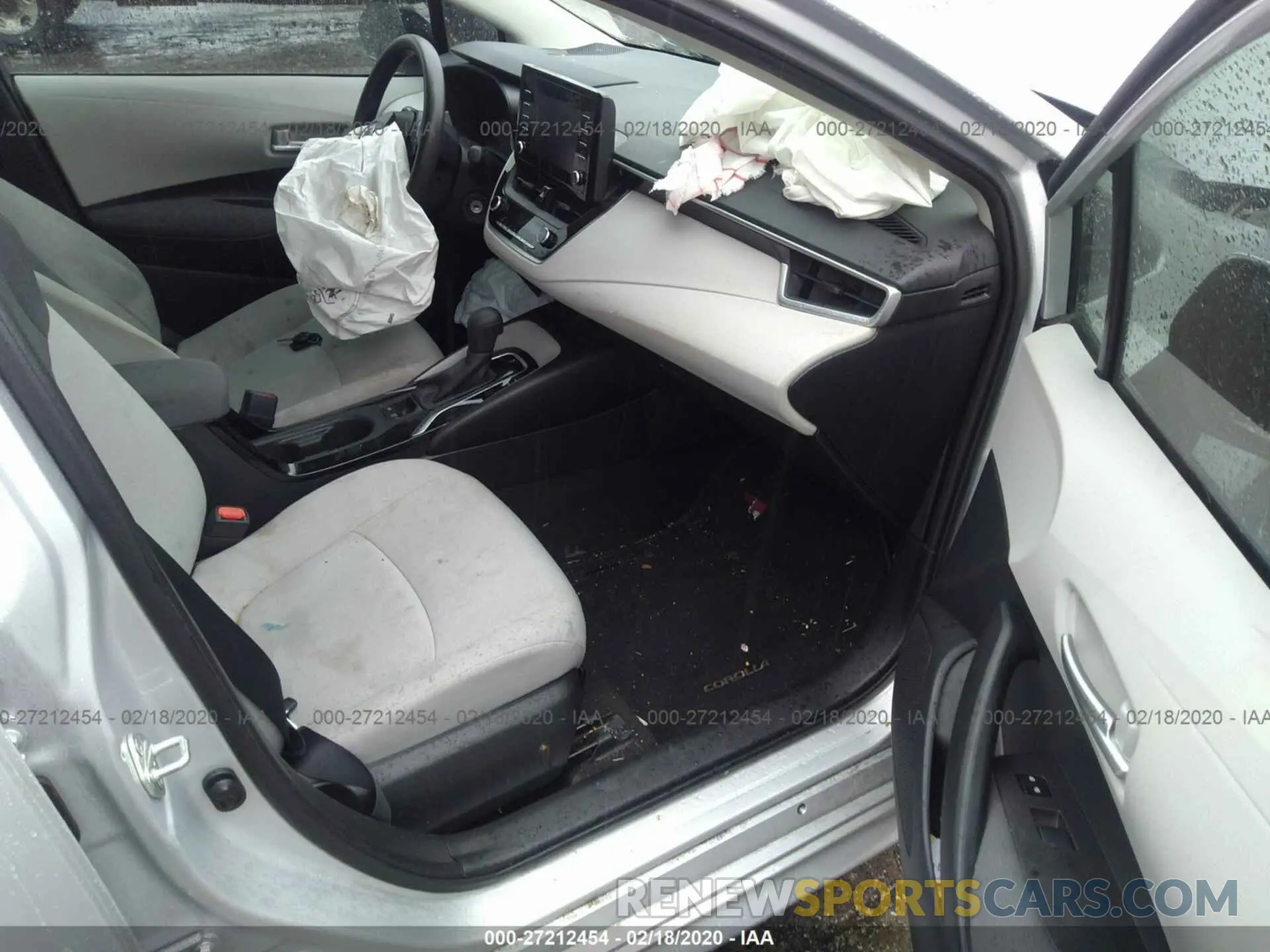 5 Photograph of a damaged car 5YFDPRAE6LP010778 TOYOTA COROLLA 2020