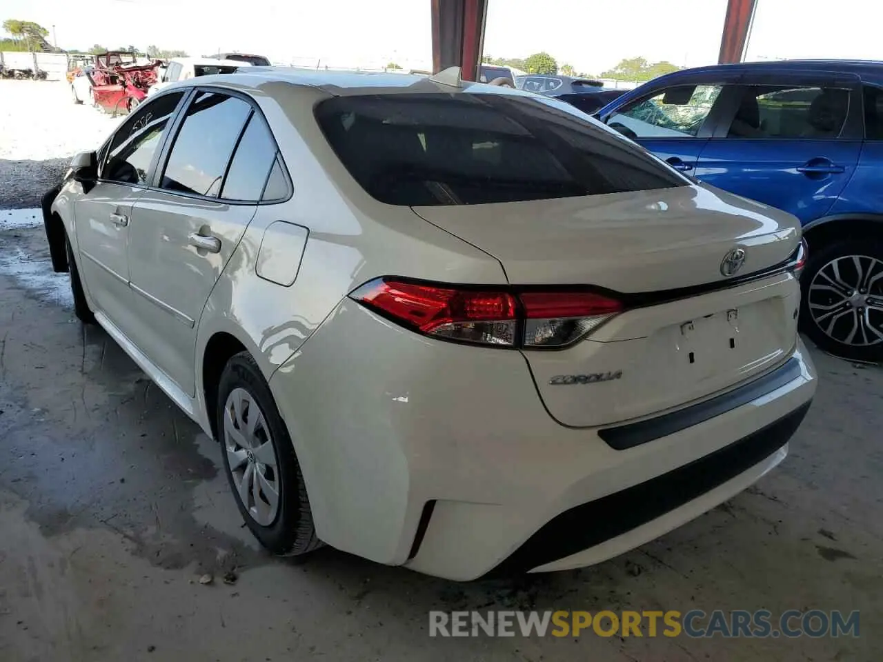3 Photograph of a damaged car 5YFDPRAE6LP092088 TOYOTA COROLLA 2020