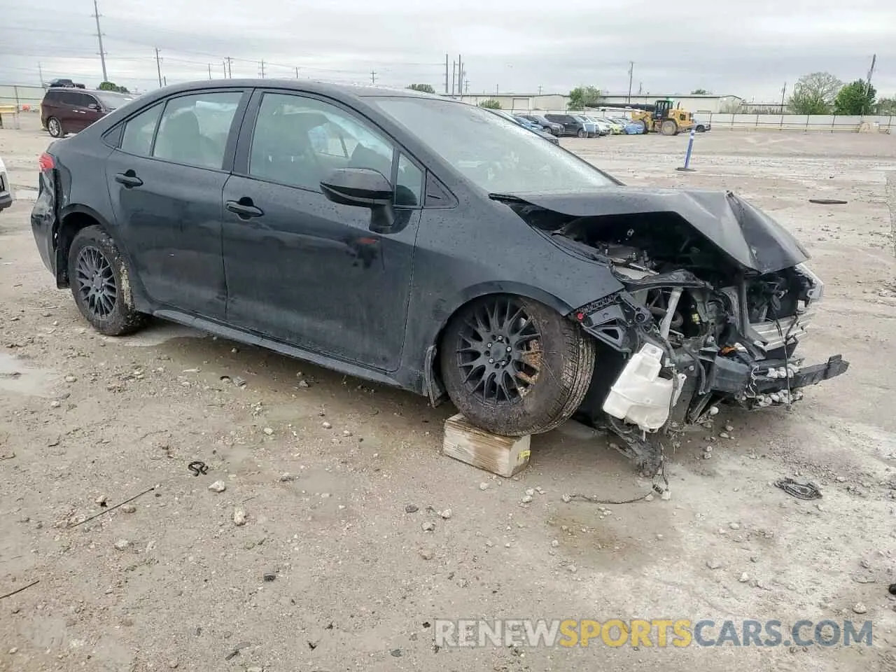 4 Photograph of a damaged car 5YFDPRAE6LP143153 TOYOTA COROLLA 2020