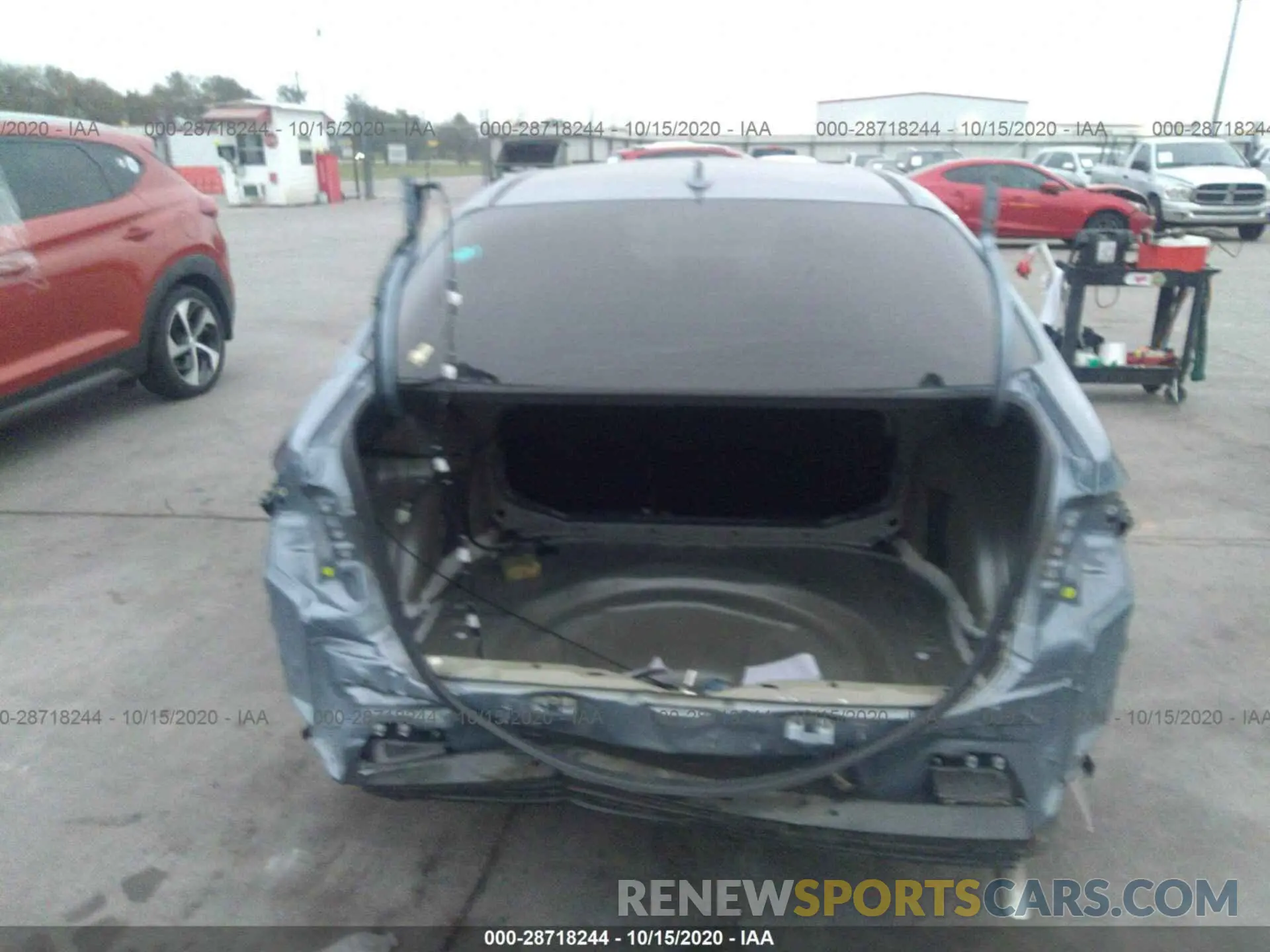 6 Photograph of a damaged car 5YFDPRAE7LP001684 TOYOTA COROLLA 2020