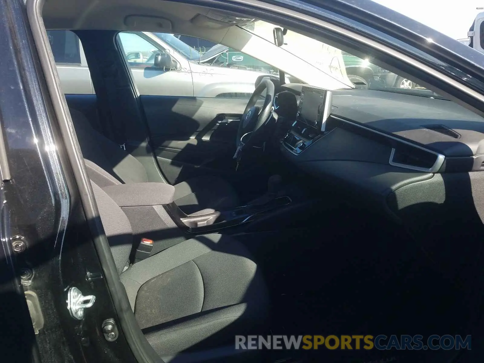 5 Photograph of a damaged car 5YFEPRAE0LP020792 TOYOTA COROLLA 2020
