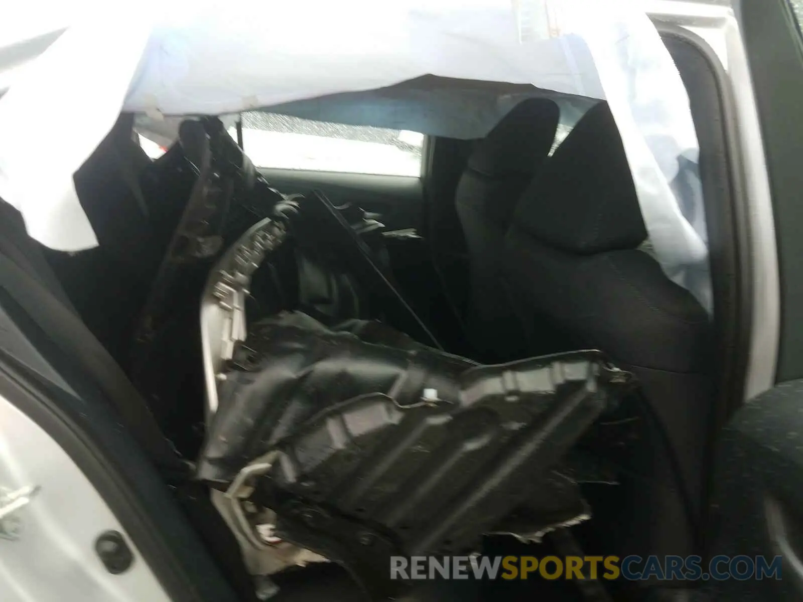 6 Photograph of a damaged car 5YFEPRAE0LP023109 TOYOTA COROLLA 2020