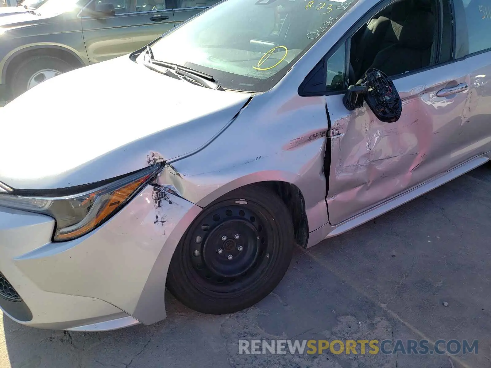9 Photograph of a damaged car 5YFEPRAE0LP024017 TOYOTA COROLLA 2020
