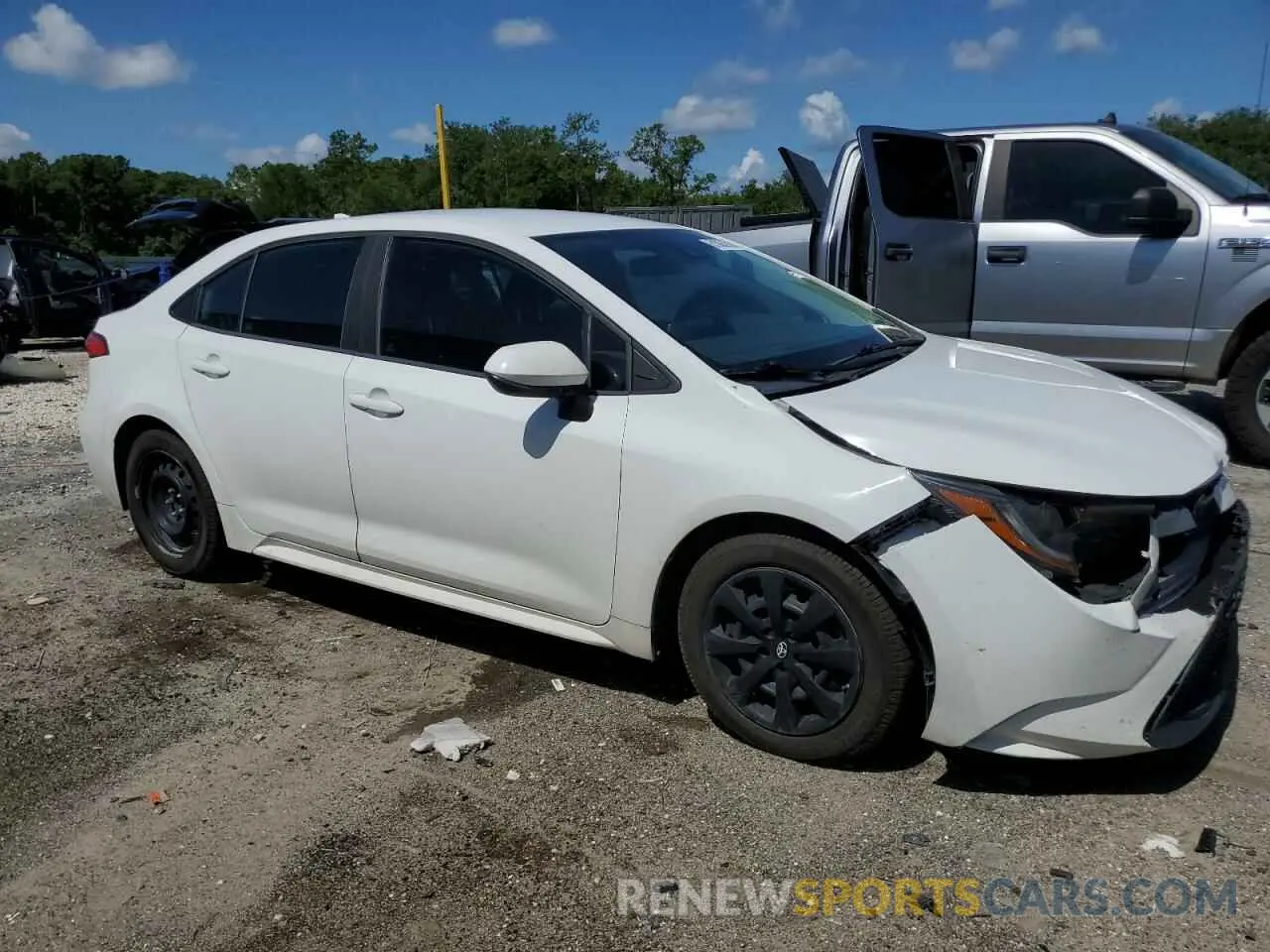 4 Photograph of a damaged car 5YFEPRAE0LP024227 TOYOTA COROLLA 2020