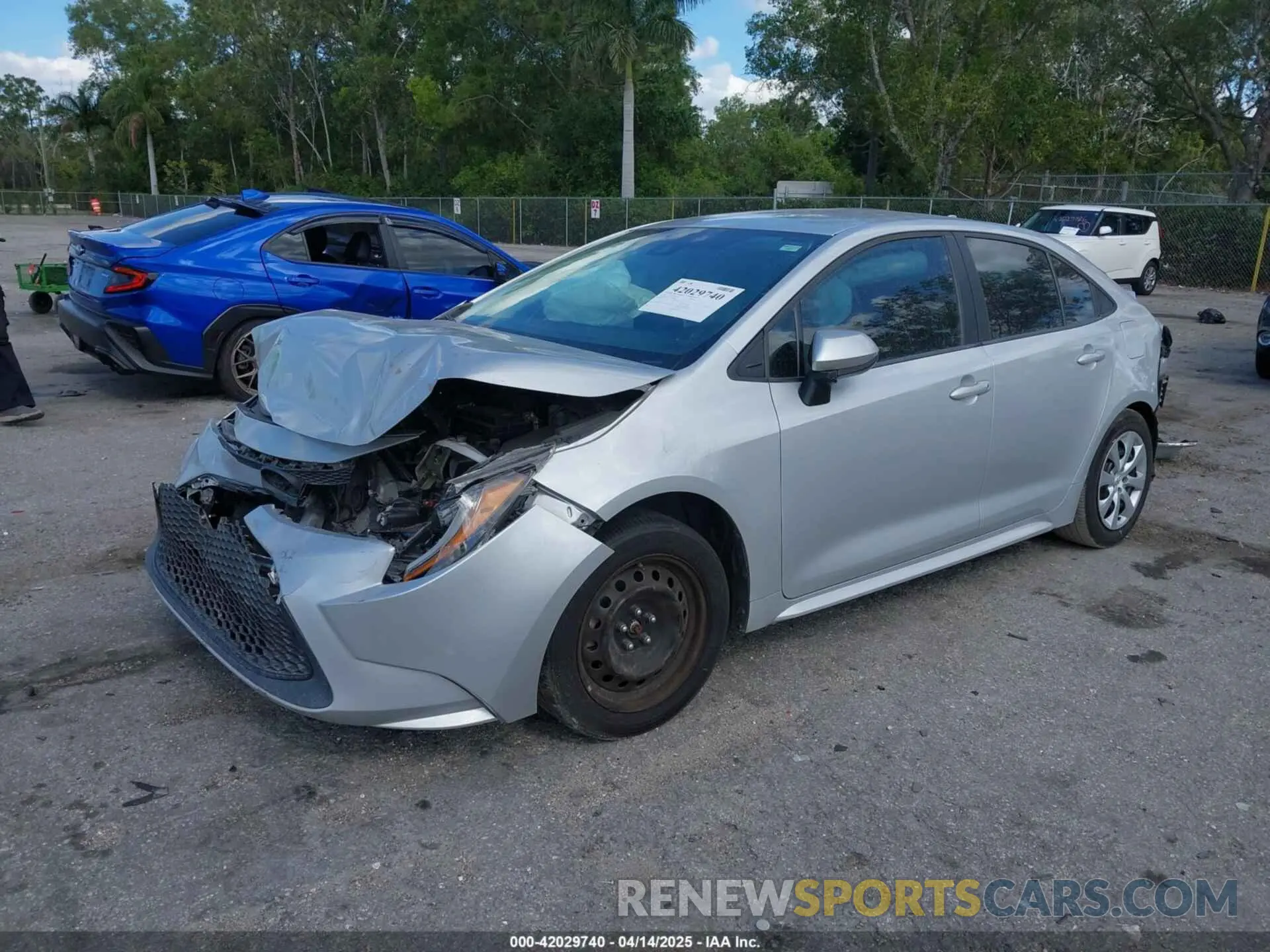 2 Photograph of a damaged car 5YFEPRAE0LP033400 TOYOTA COROLLA 2020