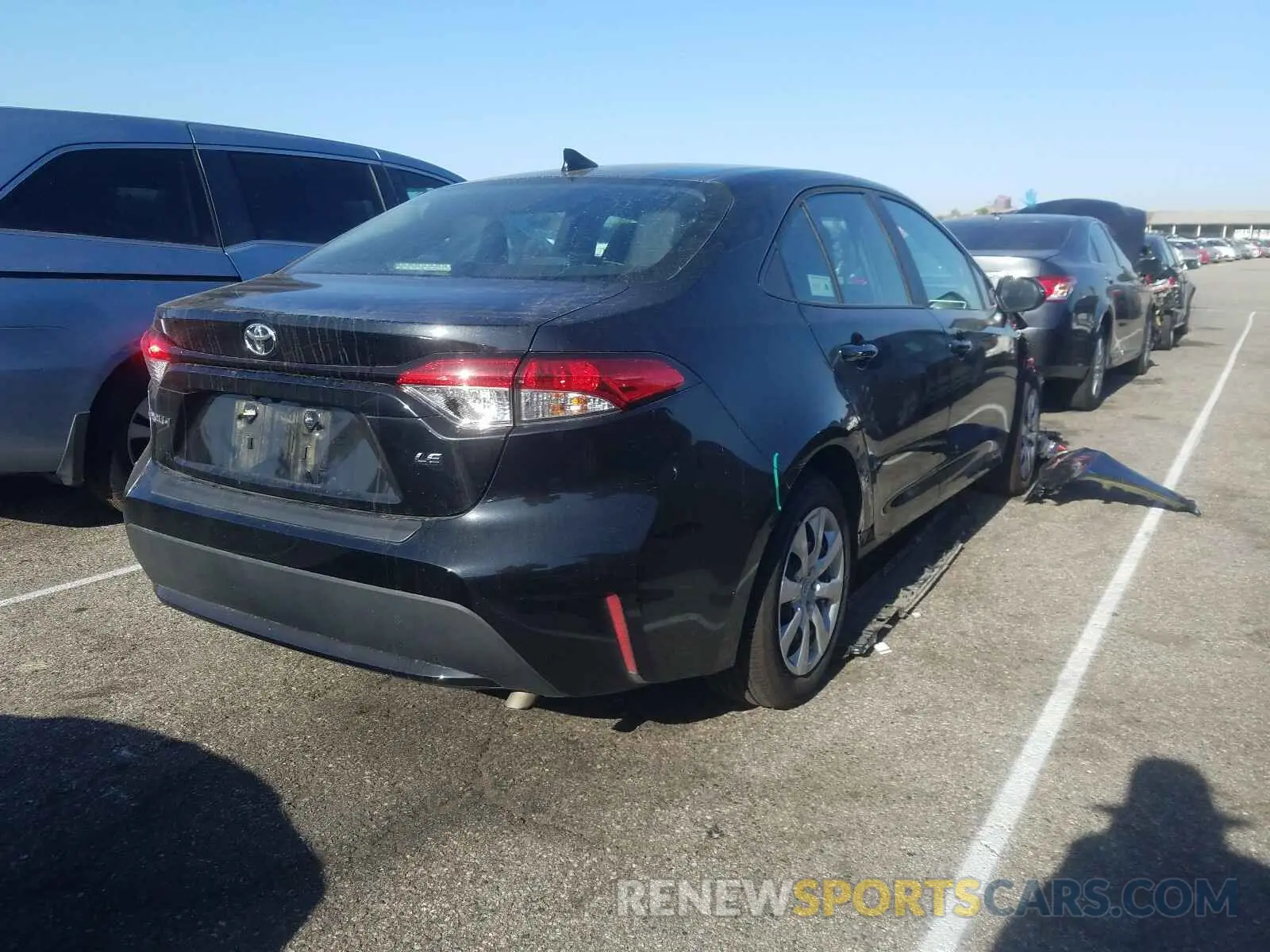 4 Photograph of a damaged car 5YFEPRAE0LP041013 TOYOTA COROLLA 2020