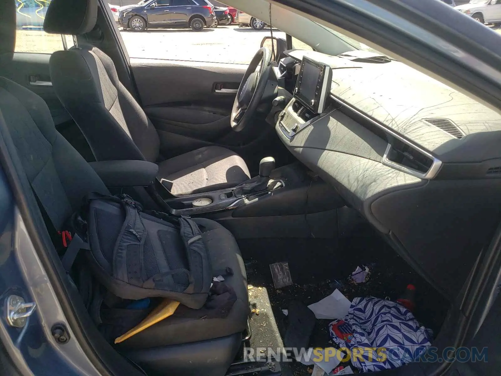 5 Photograph of a damaged car 5YFEPRAE0LP062086 TOYOTA COROLLA 2020