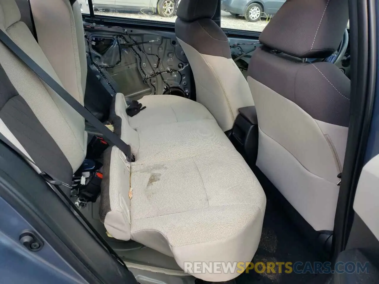 6 Photograph of a damaged car 5YFEPRAE0LP066493 TOYOTA COROLLA 2020