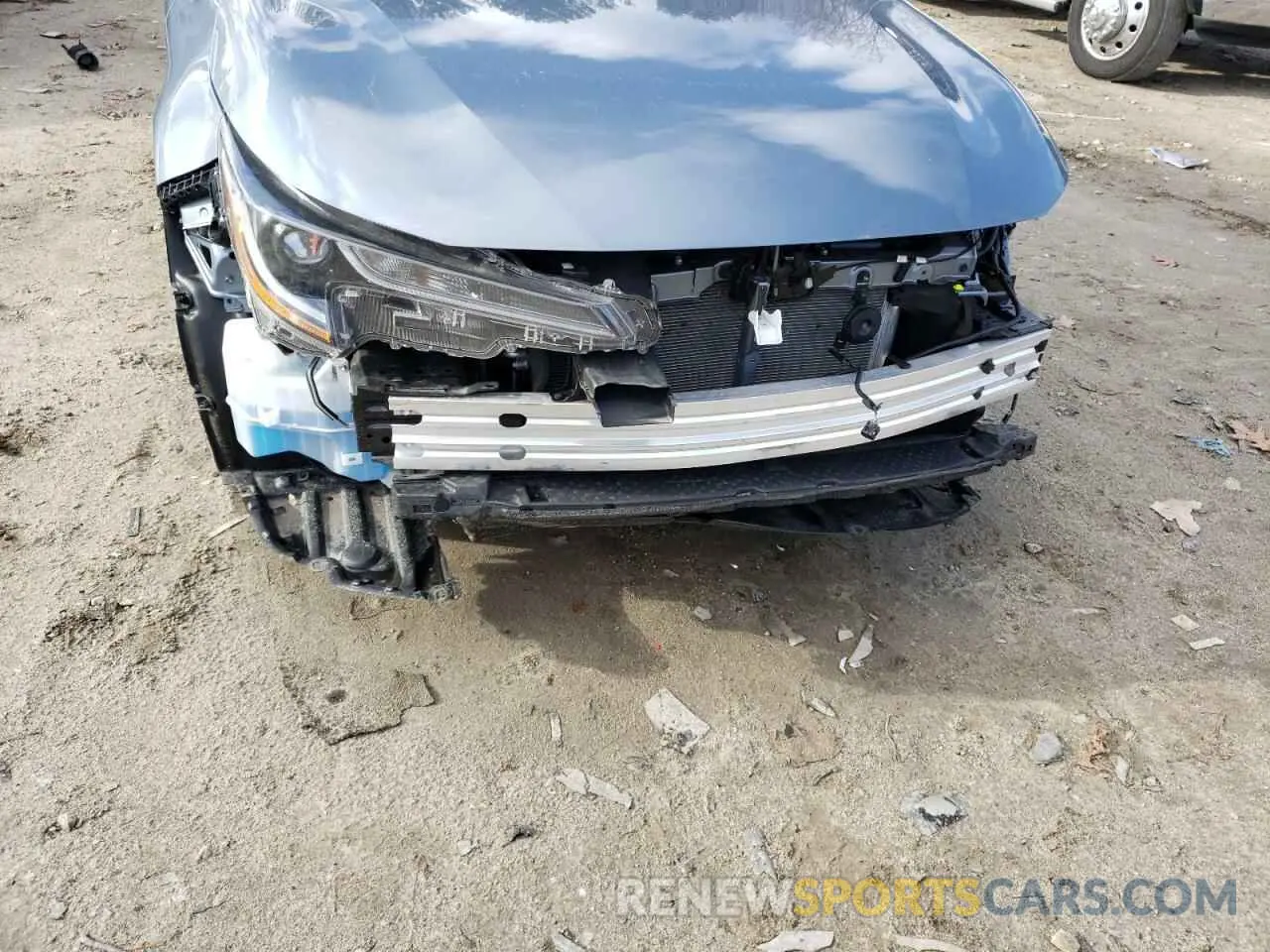 9 Photograph of a damaged car 5YFEPRAE0LP066493 TOYOTA COROLLA 2020