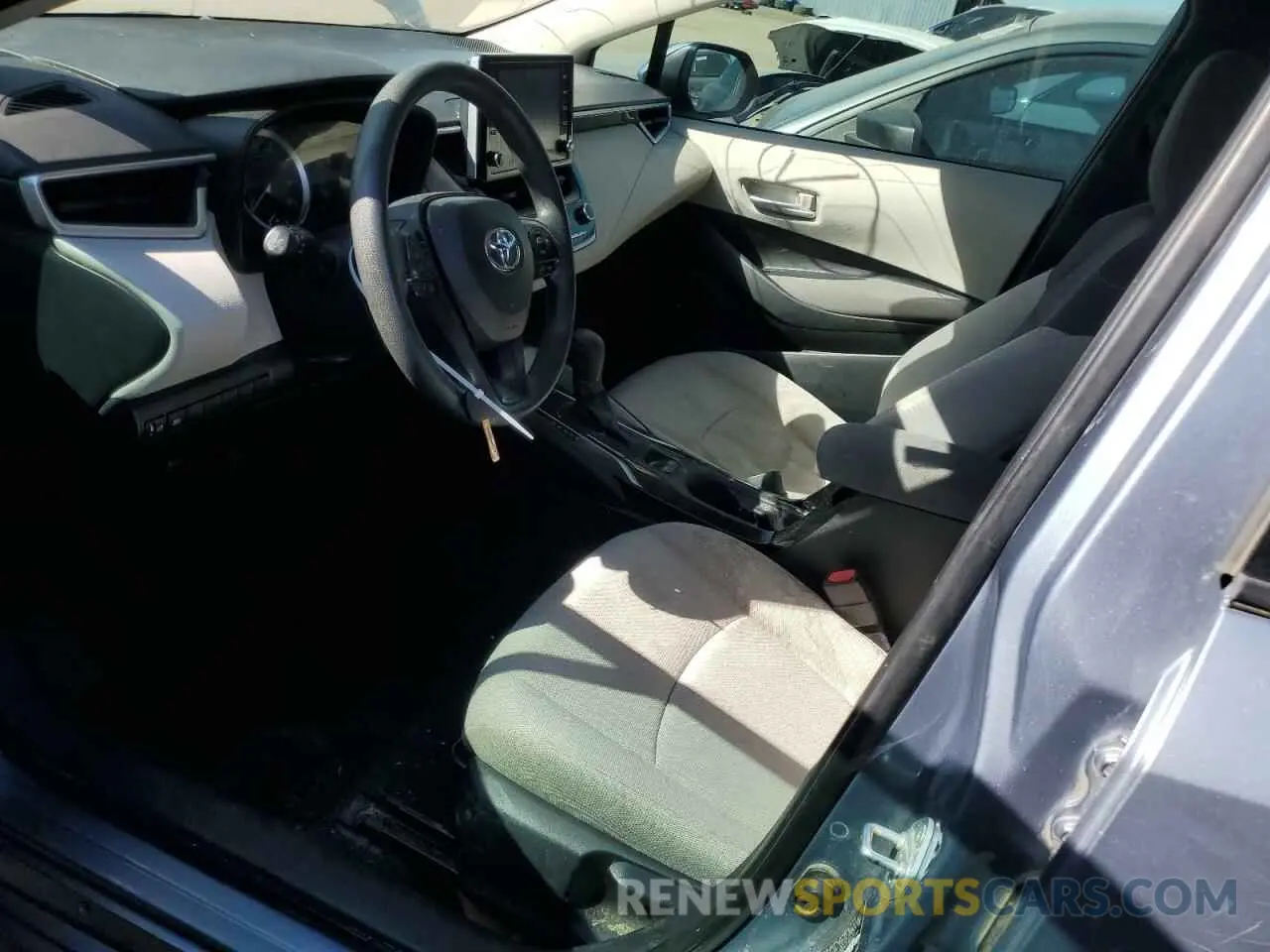 7 Photograph of a damaged car 5YFEPRAE0LP067739 TOYOTA COROLLA 2020