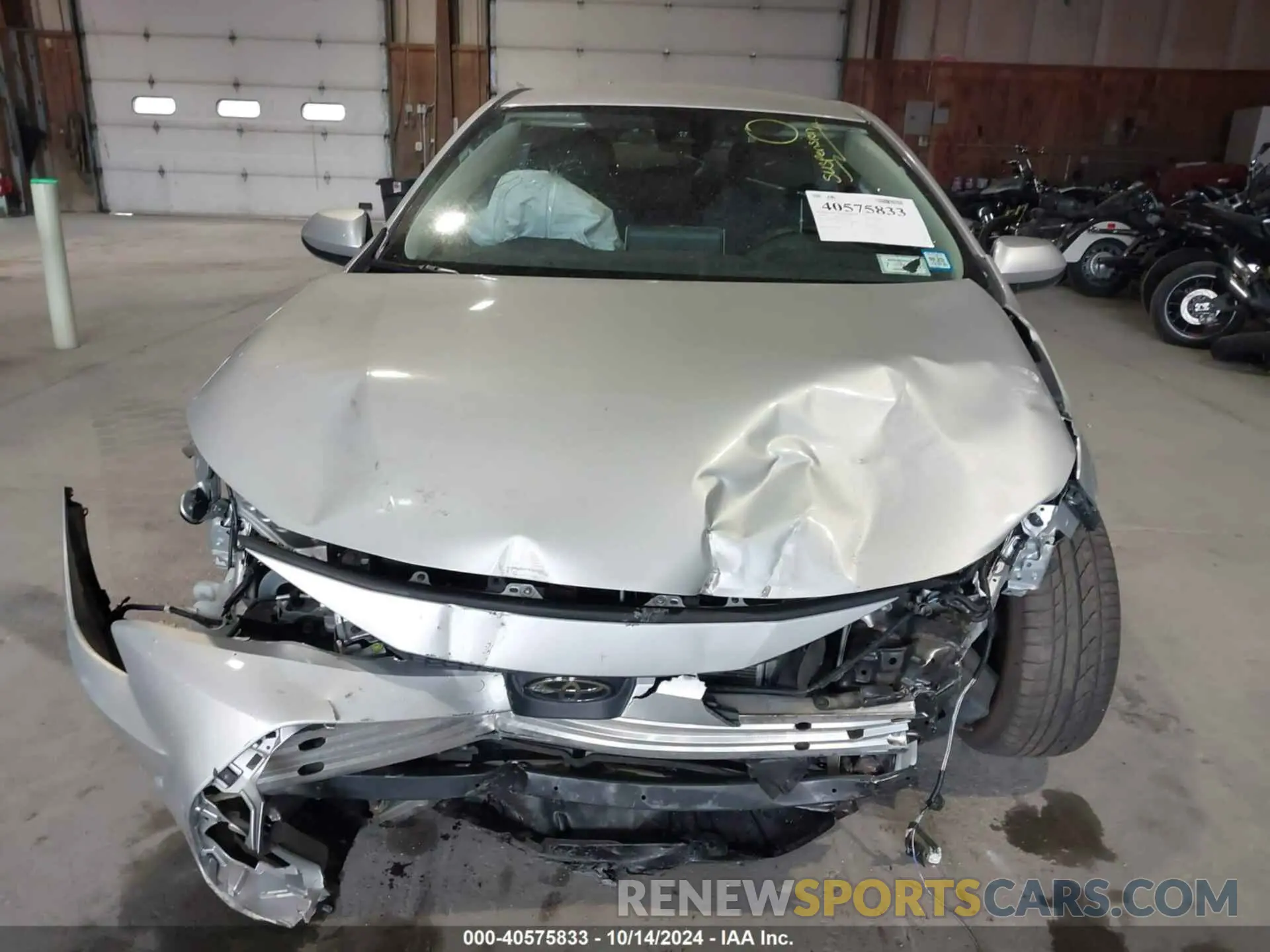 13 Photograph of a damaged car 5YFEPRAE0LP081379 TOYOTA COROLLA 2020