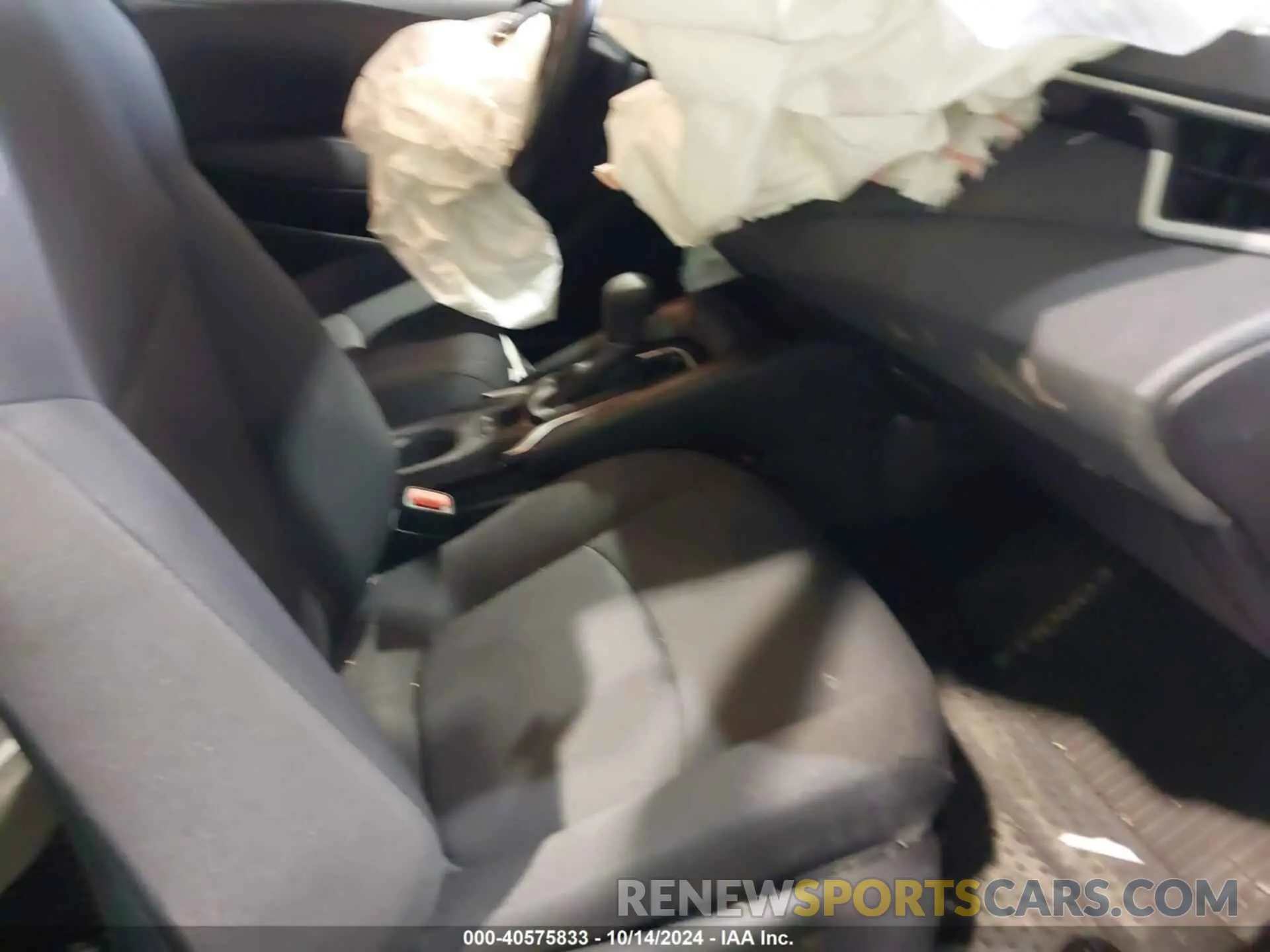 5 Photograph of a damaged car 5YFEPRAE0LP081379 TOYOTA COROLLA 2020